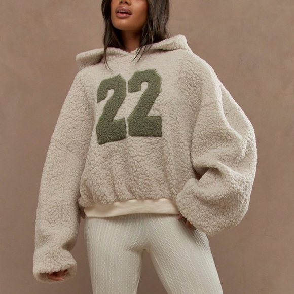 Sherpa teddy fuzzy hoodie sweatshirt sweater cream beige green NWOT - Picture 2 of 4